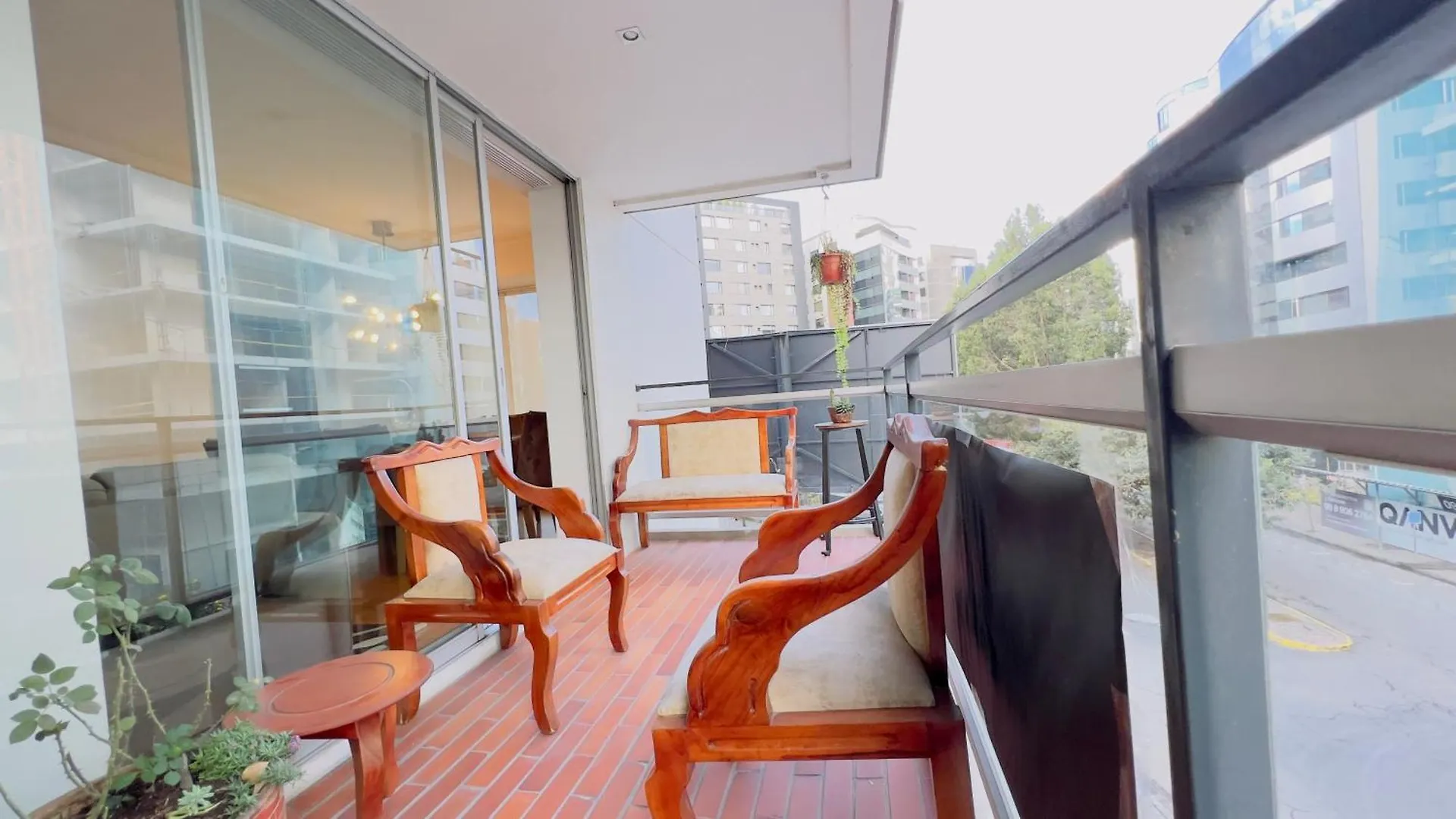 Apartamento Departamento De Lujo 3 Dormitorios, 5 Camas, 1 Sofa Cama, 11 Personas, Con Terraza Abierta, Wiffi Y Parking Free Quito