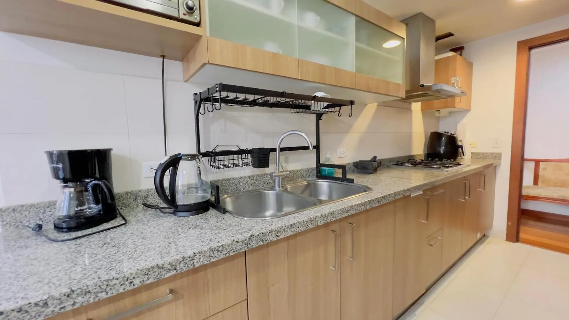 Apartamento Departamento De Lujo 3 Dormitorios, 5 Camas, 1 Sofa Cama, 11 Personas, Con Terraza Abierta, Wiffi Y Parking Free Quito Ecuador