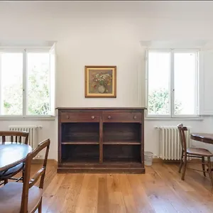 Airy One Bedroom With Terrace Near Palazzo Pitti , Florencia Italia